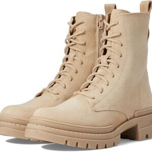 Steve Maddens Stylish Tan Lace-Up Boots​